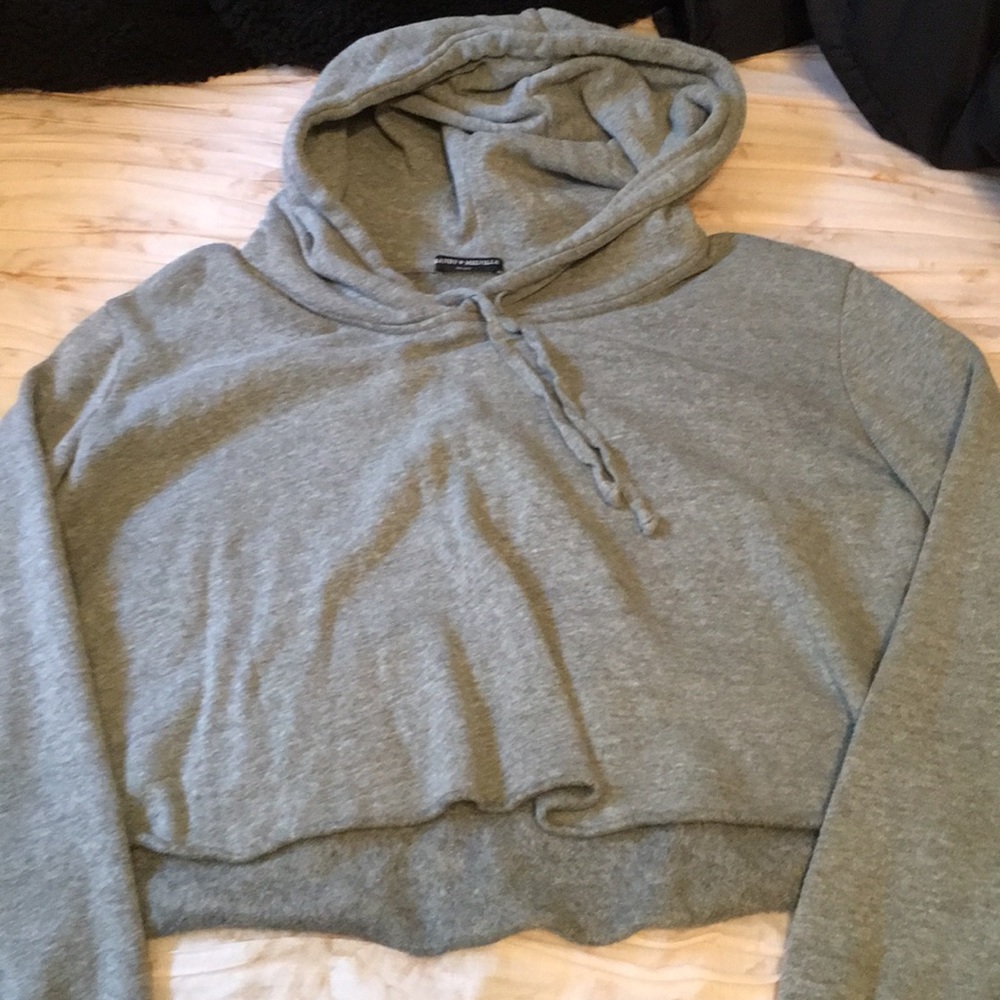 SUPER CUTE CROPPED BRANDY SWEATSHIRT